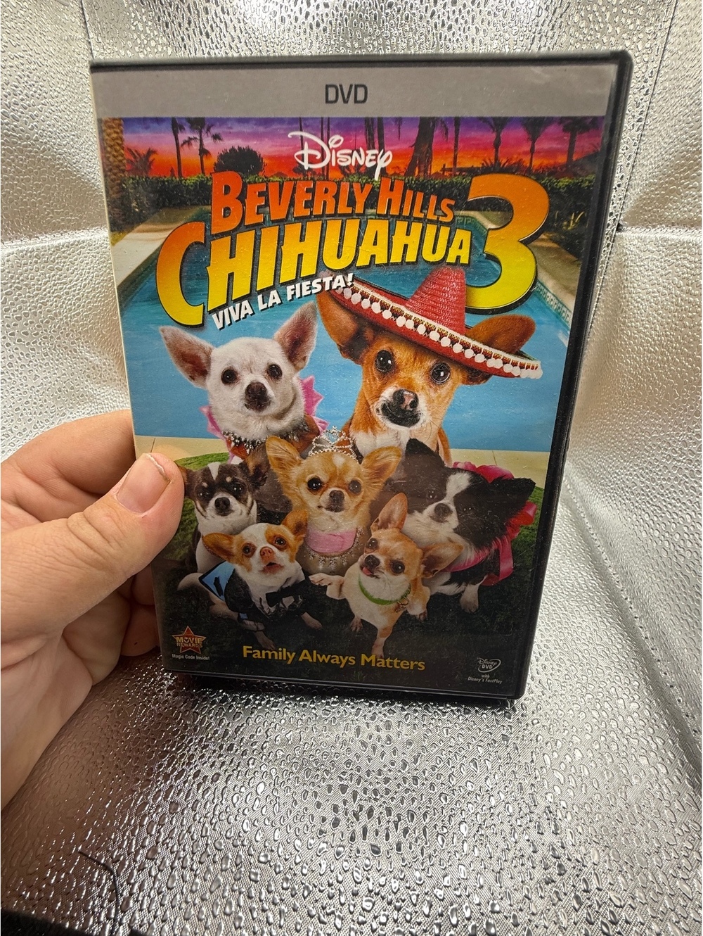 Beverly Hills Chihuahua 3 Viva La Fiesta DVD